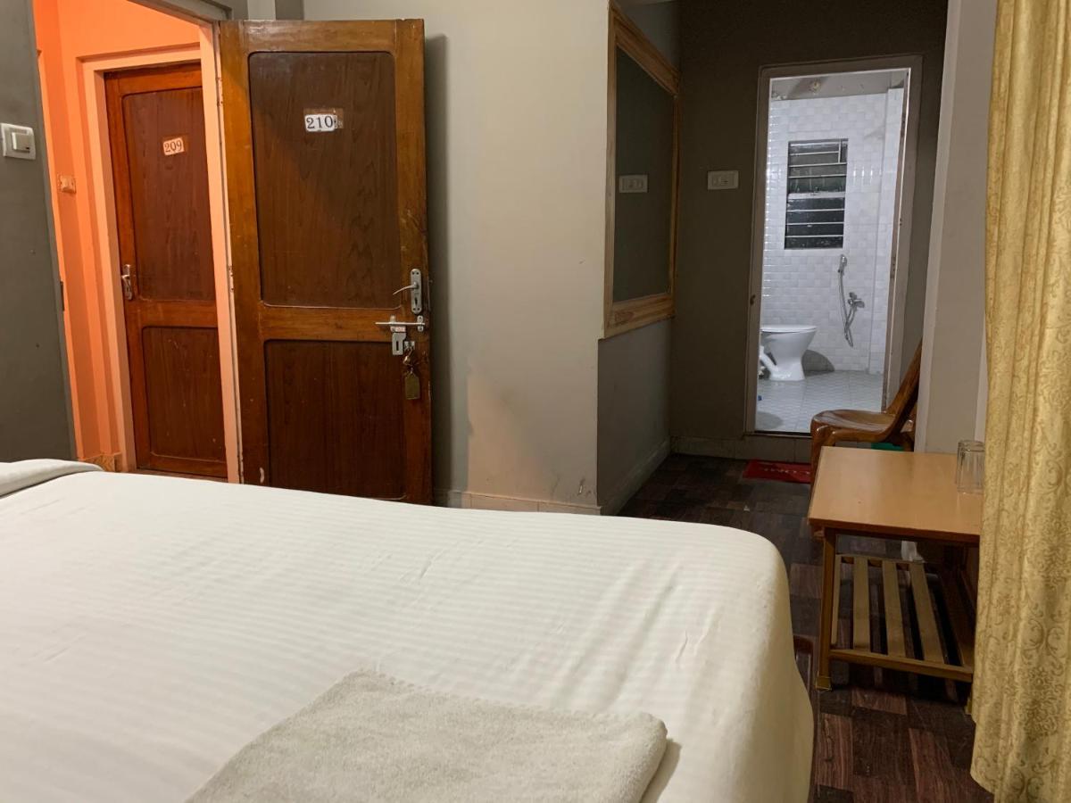 Gd Hotel Njp Sziliguri Kültér fotó